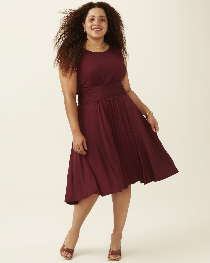 Front of 5'7.5" model wearing a plus size Kortney Tank Dress in Burgundy by CAMEO APPEARANCE. | dia_product_style_image_id:273835